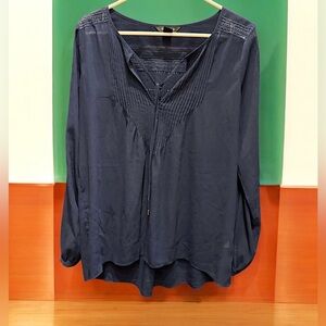 White House Black Market Navy Blue Pleated Blouse SIZE 8